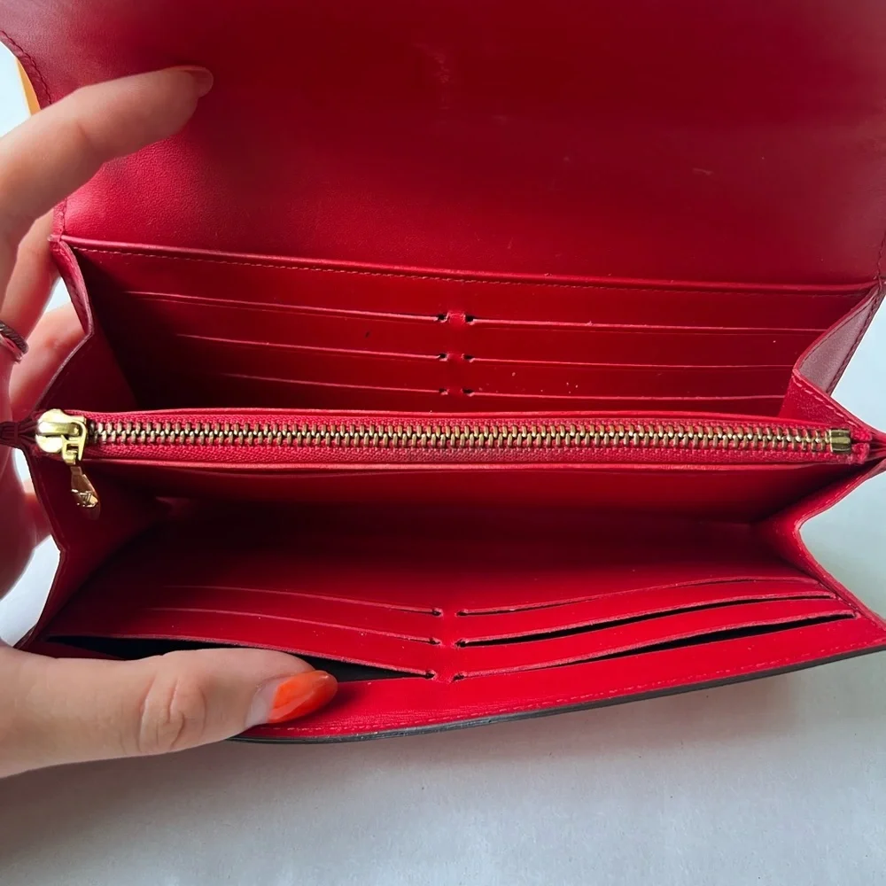 Louis Vuitton Sweet Sarah Vernis Wallet - Picture 6 of 12